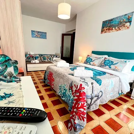 Gente Di Mare Center شقة تروبيا