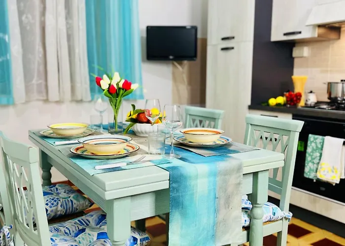 Gente Di Mare Center شقة