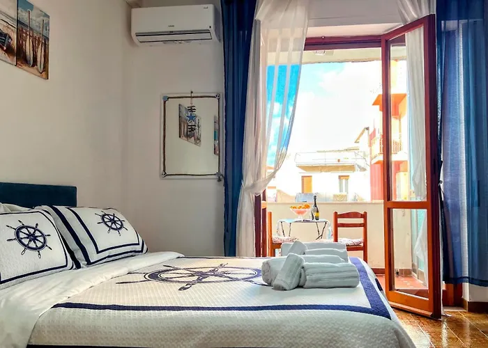 Gente Di Mare Center شقة تروبيا