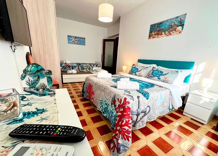 Gente Di Mare Center شقة تروبيا