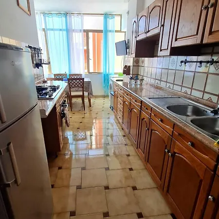 Gente Di Mare Center Апартаменты *