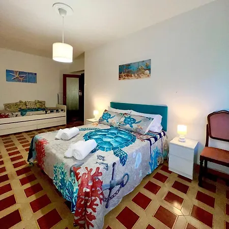 Gente Di Mare Center Апартаменты *