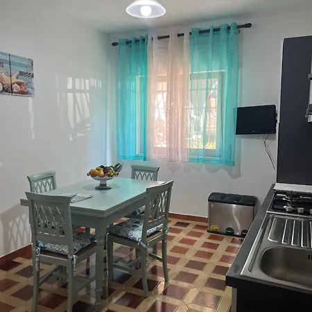 Gente Di Mare Center Апартаменты